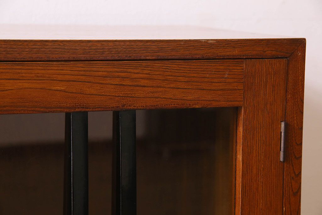 レトロ家具　昭和レトロ　シンプルなデザインの本箱(ブックケース、収納箱)