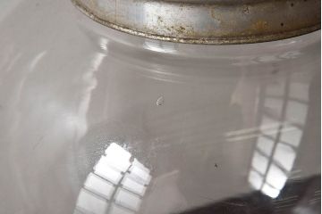 アンティーク雑貨　昭和レトロ　愛らしいデザインの地球瓶(ガラス瓶)(1)