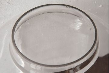 アンティーク雑貨　昭和レトロ　愛らしいデザインの地球瓶(ガラス瓶)(2)