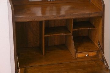 アンティーク家具　大正ロマン　機能性とデザイン性を両立したライティングビューロー(机、在宅ワーク、在宅用デスク)
