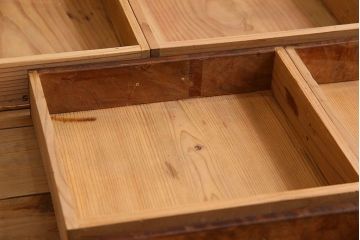 アンティーク家具　和製アンティーク　前面ケヤキ材　7段の小引き出し(小物入れ、裁縫箱)