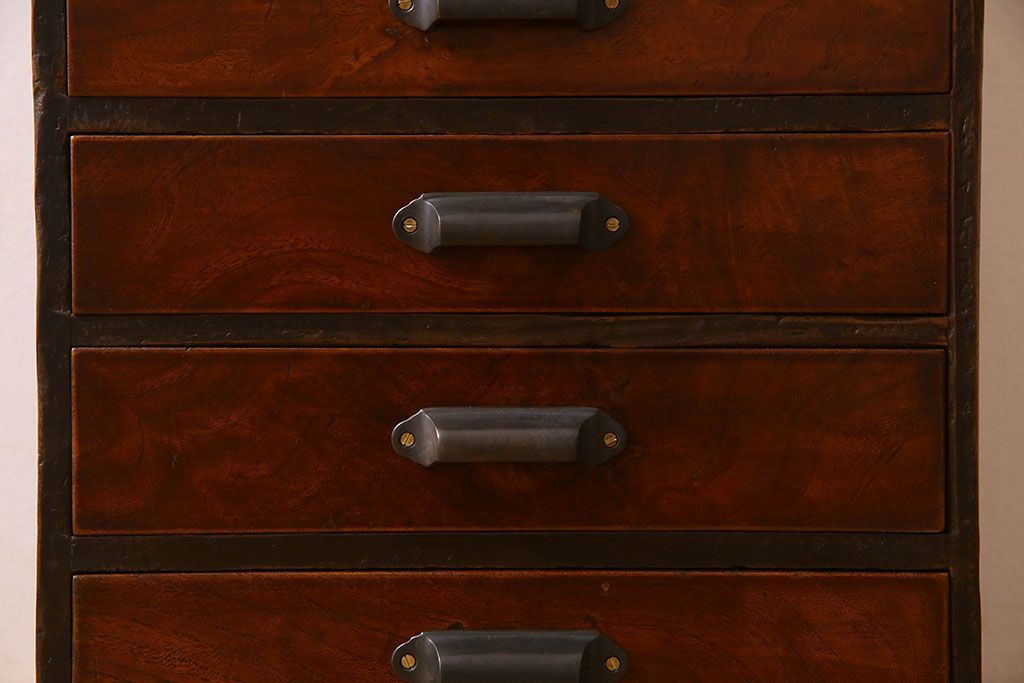 アンティーク家具　和製アンティーク　前面ケヤキ材　7段の小引き出し(小物入れ、裁縫箱)