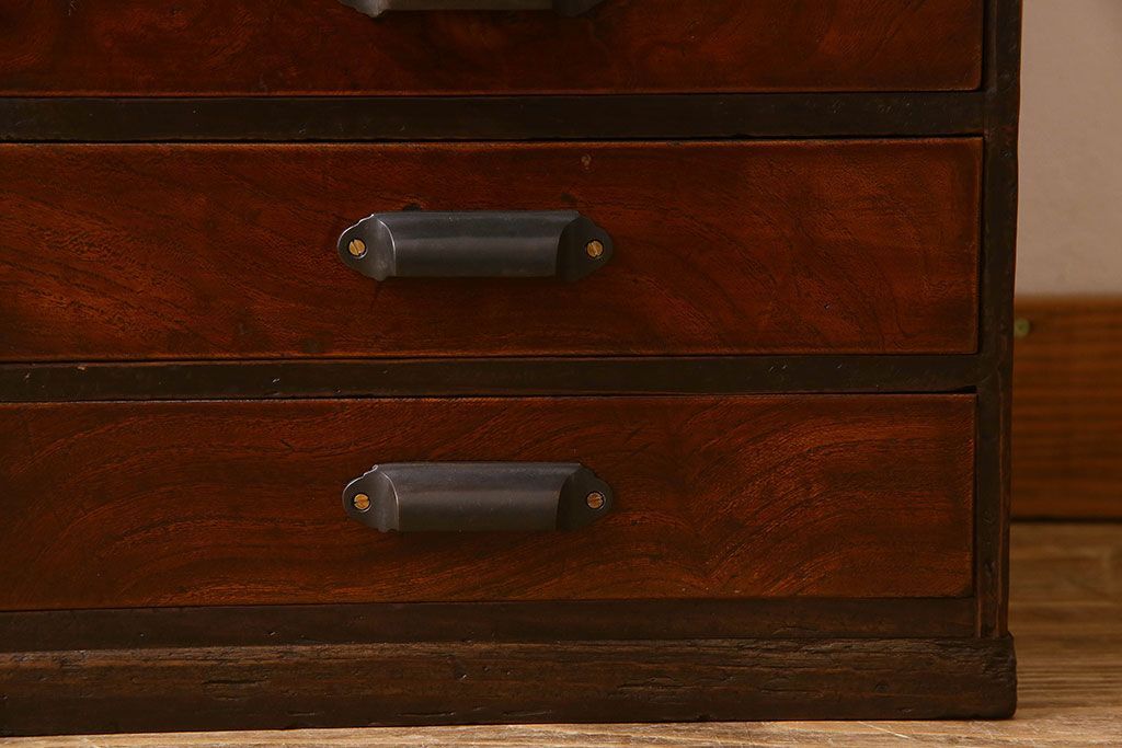 アンティーク家具　和製アンティーク　前面ケヤキ材　7段の小引き出し(小物入れ、裁縫箱)