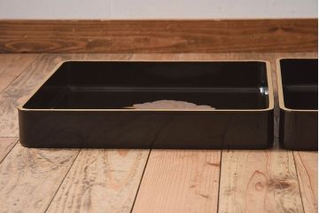 アンティーク雑貨　古民具・骨董　高級品!牡丹の蒔絵が漆塗りに良く映える盆(トレー)2枚セット