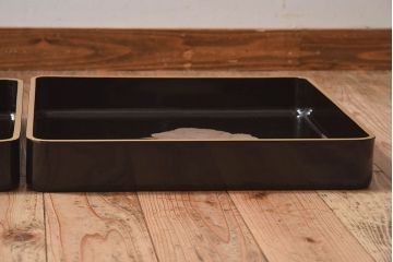 アンティーク雑貨　古民具・骨董　高級品!牡丹の蒔絵が漆塗りに良く映える盆(トレー)2枚セット