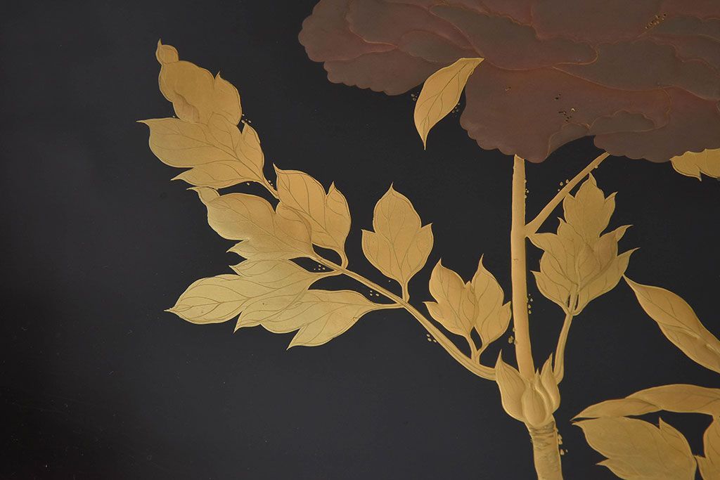 アンティーク雑貨　古民具・骨董　高級品!牡丹の蒔絵が漆塗りに良く映える盆(トレー)2枚セット