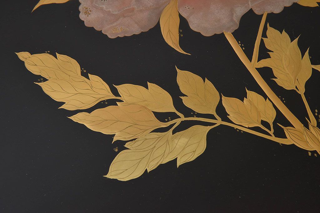 アンティーク雑貨　古民具・骨董　高級品!牡丹の蒔絵が漆塗りに良く映える盆(トレー)2枚セット