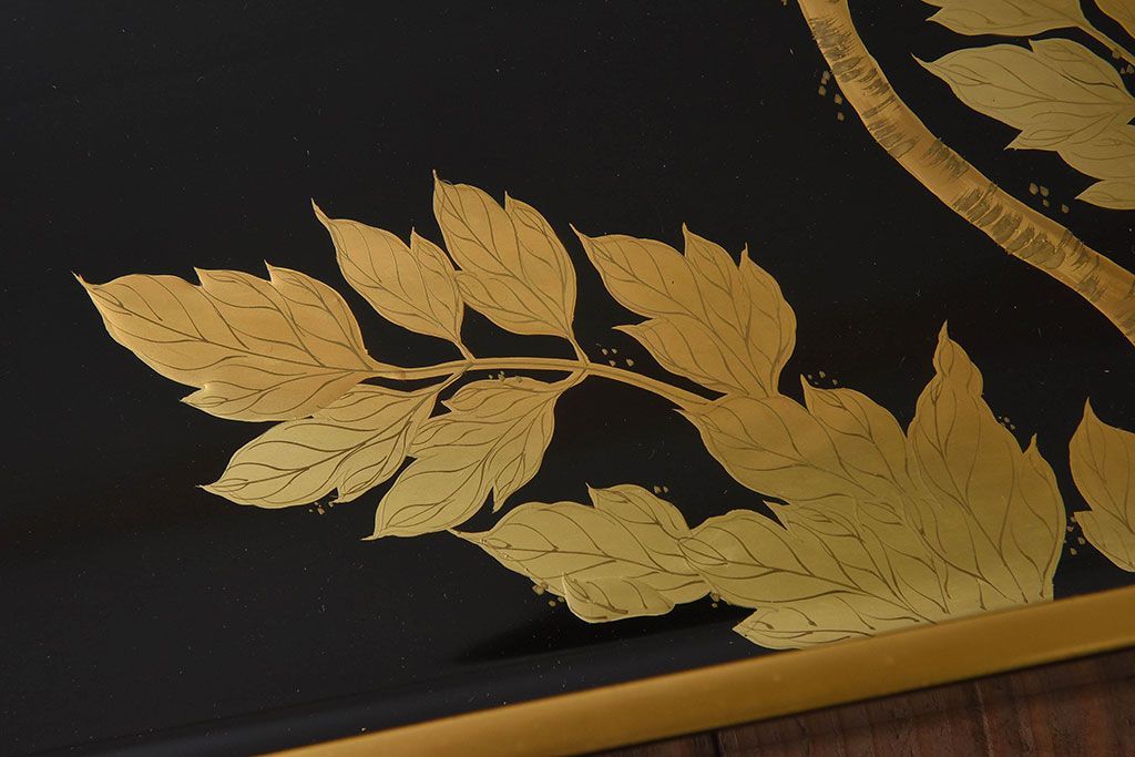 アンティーク雑貨　古民具・骨董　高級品!牡丹の蒔絵が漆塗りに良く映える盆(トレー)2枚セット