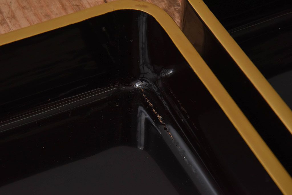 アンティーク雑貨　古民具・骨董　高級品!牡丹の蒔絵が漆塗りに良く映える盆(トレー)2枚セット