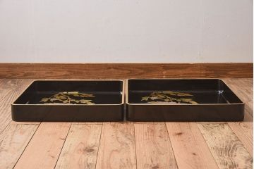 アンティーク雑貨　古民具・骨董　高級品!牡丹の蒔絵が漆塗りに良く映える盆(トレー)2枚セット