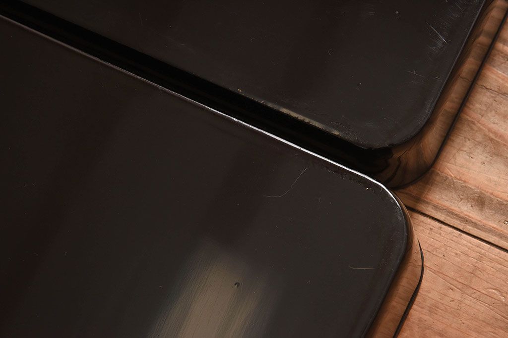 アンティーク雑貨　古民具・骨董　高級品!牡丹の蒔絵が漆塗りに良く映える盆(トレー)2枚セット