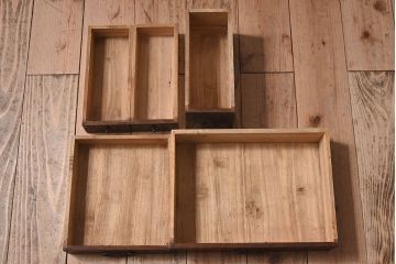 アンティーク雑貨　和製アンティーク　桑・桐材　上手物の小引き出し(小物入れ、裁縫箱)