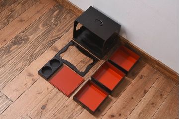 アンティーク雑貨　古民具・骨董　外箱付き　富士の蒔絵が描かれた漆重箱(野弁当箱)