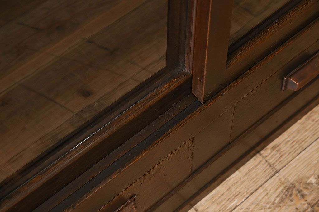 アンティーク家具　和製アンティーク　六尺　二段重ね関西収納棚(戸棚、水屋箪笥、ガラスケース)