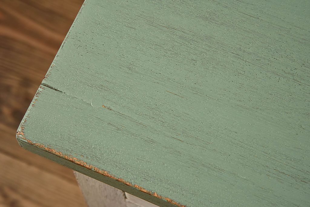 アンティーク家具　アンティークペイント　可愛らしい色合いの薄型片袖机(デスク、在宅ワーク、在宅用作業台、テーブル)