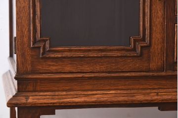 アンティーク家具　フランスアンティーク　オーク材　優美な佇まいのサイドキャビネット(サイドボード)