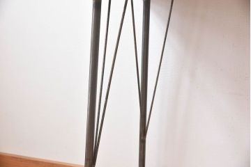 アンティーク家具　和製アンティーク　ケヤキ材一枚板!古材の質感が味わい深い鉄脚テーブル(作業台、アイアンテーブル)
