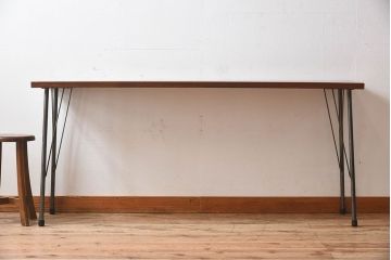 アンティーク家具　和製アンティーク　ケヤキ材一枚板!古材の質感が味わい深い鉄脚テーブル(作業台、アイアンテーブル)