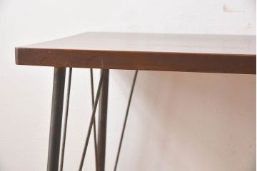 アンティーク家具　和製アンティーク　朴の木材天板　古材の質感が味わい深い鉄脚テーブル(作業台、アイアンテーブル)