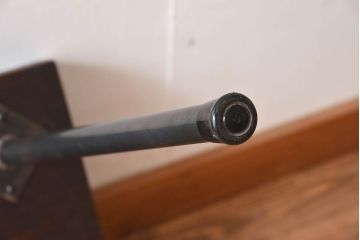 アンティーク家具　和製アンティーク　重厚なケヤキ材一枚板の鉄脚ベンチ(長椅子、アイアンベンチ)