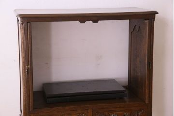 ヴィンテージ家具　フランスビンテージ　猫脚や彫刻が美しいテレビ収納棚(テレビ台、キャビネット)