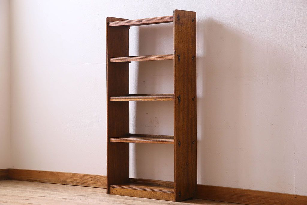 レトロ家具　昭和レトロ　古いラワン材の質感が味わい深い本棚(飾り棚、ディスプレイラック)