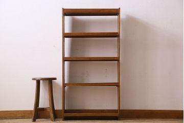 レトロ家具　昭和レトロ　古いラワン材の質感が味わい深い本棚(飾り棚、ディスプレイラック)