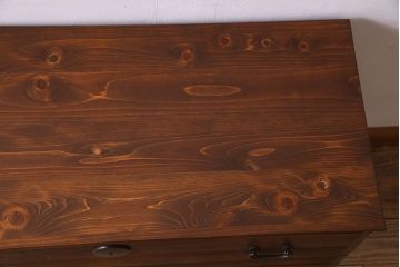 アンティーク家具　和製アンティーク　鉄脚付きの時代箪笥ローチェスト(ローボード、衣装箪笥、テレビ台)