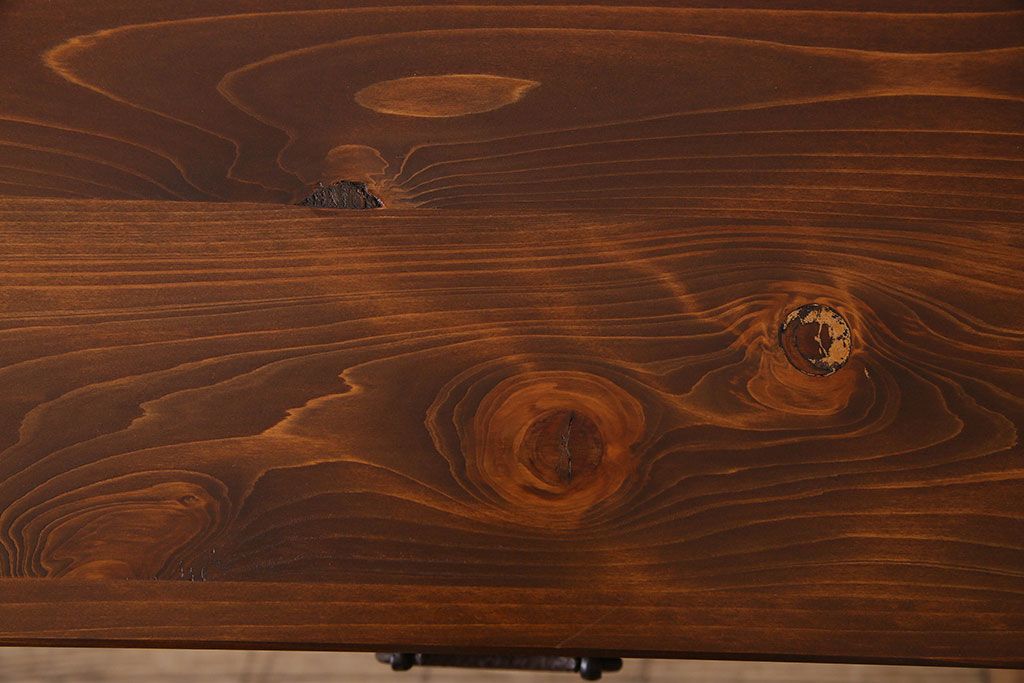 アンティーク家具　和製アンティーク　鉄脚付きの時代箪笥ローチェスト(ローボード、衣装箪笥、テレビ台)