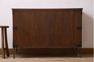 アンティーク家具　和製アンティーク　鉄脚付きの時代箪笥ローチェスト(ローボード、衣装箪笥、テレビ台)