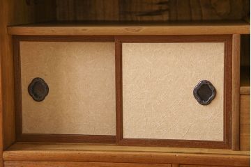 アンティーク家具　和製アンティーク　京都産　上品な佇まいの茶棚(茶箪笥、収納棚、食器棚)