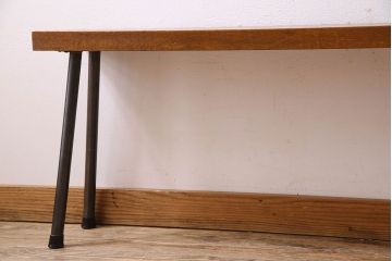 レトロ家具　昭和レトロ　ナラ材一枚板の重厚な鉄脚ベンチ(長椅子、アイアンベンチ)(1)