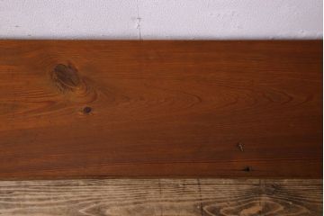 レトロ家具　昭和レトロ　古い松材の質感が味わい深い鉄脚ベンチ(長椅子、アイアンベンチ)