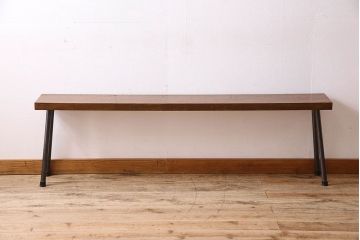 レトロ家具　昭和レトロ　ナラ材一枚板の重厚な鉄脚ベンチ(長椅子、アイアンベンチ)(3)