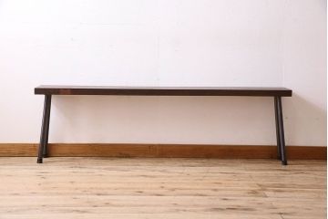 レトロ家具　昭和レトロ　ナラ材一枚板 古材の質感が味わい深い鉄脚ベンチ(長椅子、アイアンベンチ)(1)