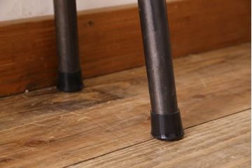 レトロ家具　昭和レトロ　ナラ材一枚板 古材の質感が味わい深い鉄脚ベンチ(長椅子、アイアンベンチ)(1)