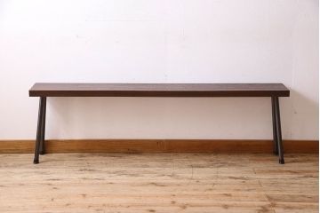 レトロ家具　昭和レトロ　ナラ材一枚板 古材の質感が味わい深い鉄脚ベンチ(長椅子、アイアンベンチ)(1)