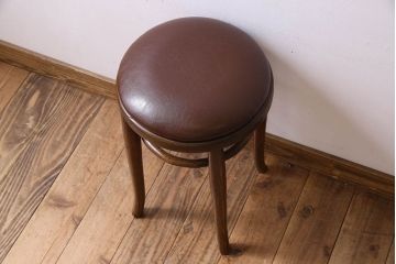 アンティーク家具　イギリスアンティーク　落ち着いた色合いが素敵なベントウッドスツール(クッションチェア、椅子、丸イス)