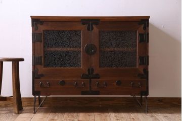アンティーク家具　和製アンティーク　美しい結霜ガラス入りの箪笥ローボード(ローチェスト、収納棚)