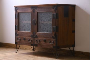 アンティーク家具　和製アンティーク　美しい結霜ガラス入りの箪笥ローボード(ローチェスト、収納棚)