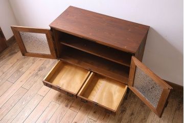 アンティーク家具　和製アンティーク　美しい結霜ガラス入りの箪笥ローボード(ローチェスト、収納棚)