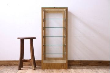 レトロ家具　昭和レトロ　4面ガラスの小振りなガラスケース(ショーケース、収納棚、陳列棚)