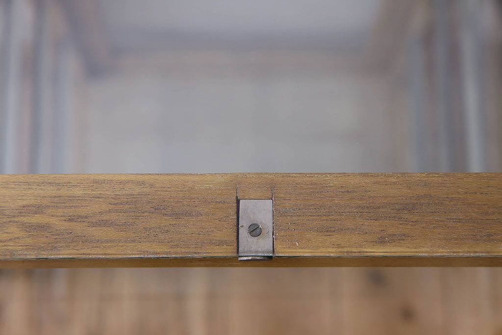 レトロ家具　昭和レトロ　4面ガラスの小振りなガラスケース(ショーケース、収納棚、陳列棚)