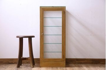 レトロ家具　昭和レトロ　4面ガラスの小振りなガラスケース(ショーケース、収納棚、陳列棚)