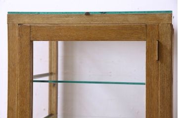 レトロ家具　昭和レトロ　4面ガラスの小振りなガラスケース(ショーケース、収納棚、陳列棚)