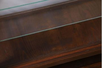 アンティーク家具　和製アンティーク　タバコ屋で使われていた薄型ガラスケース(ショーケース、収納棚、陳列棚)