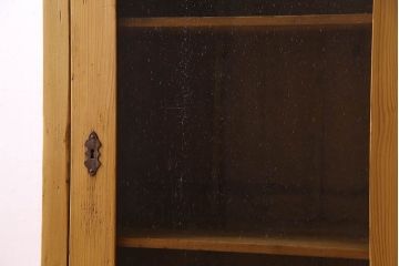 アンティーク家具　フランスアンティーク　パイン材　温もりあるデザインの収納棚(キャビネット、戸棚)