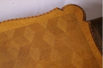 ヴィンテージ家具　フランスビンテージ　エレガントなデザインのセンターテーブル(リビングテーブル)