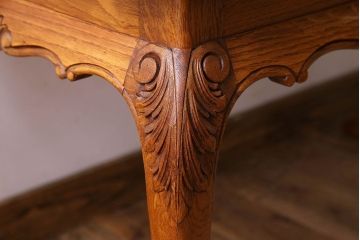 ヴィンテージ家具　フランスビンテージ　エレガントなデザインのセンターテーブル(リビングテーブル)