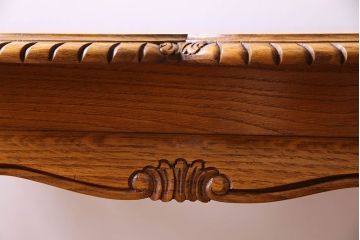 ヴィンテージ家具　フランスビンテージ　エレガントなデザインのセンターテーブル(リビングテーブル)